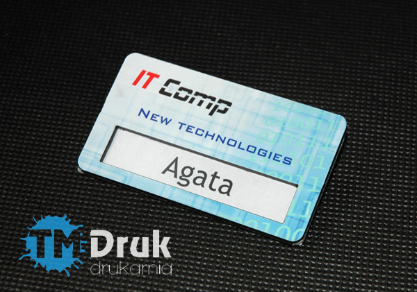 Identyfikatory z kolorową grafiką bezpośrednio od producenta